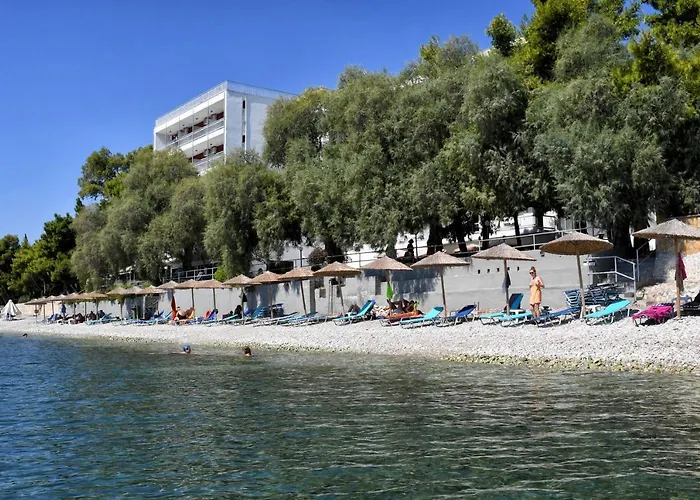 Siagas Hotel Agioi Theodoroi (Corinthia)