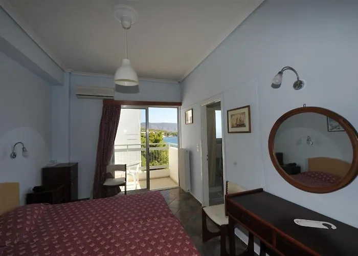 Hotel Siagas Agioi Theodoroi (Corinthia)