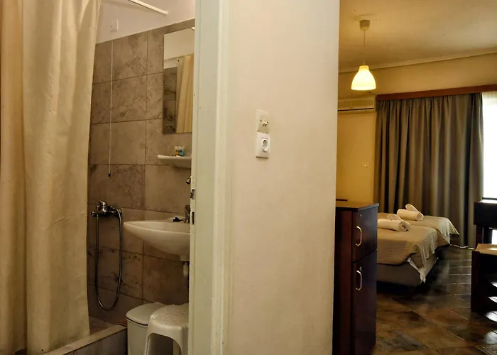 Siagas 3* Agioi Theodoroi (Corinthia)