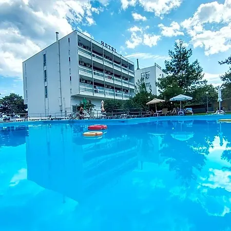 Siagas Beach Hotel Agioi Theodoroi (Corinthia)