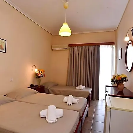 Siagas Beach Hotel Agioi Theodoroi (Corinthia)