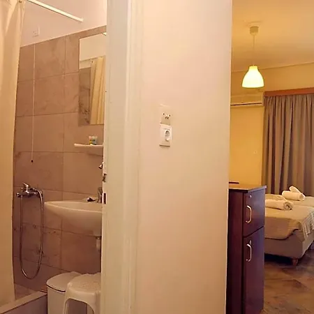 Siagas Beach 3* Agioi Theodoroi (Corinthia)