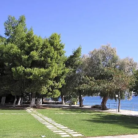 Siagas Beach Hotel Agioi Theodoroi (Corinthia)