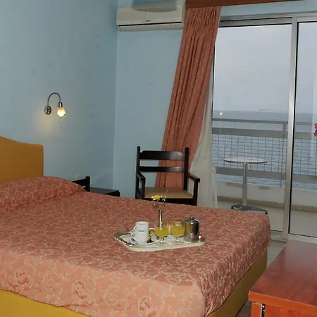 Siagas Beach 3* Agioi Theodoroi (Corinthia)